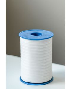CR SNOW WHITE CRIMPED RIBBON ROLL 3/16" 500 YDS